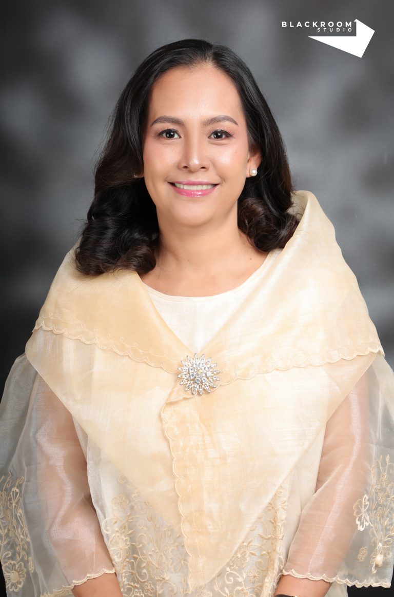 graduation picture photo studio in quezon city
