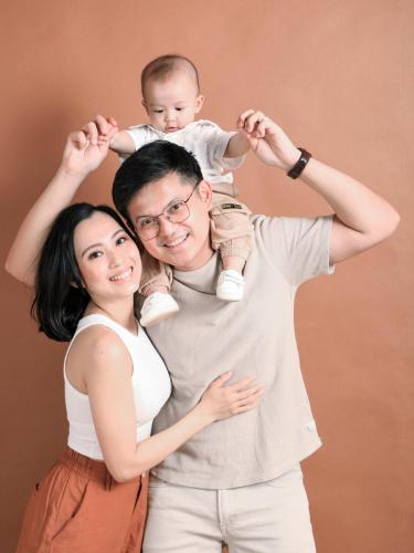 FAMILY PICTURE